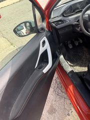 Peugeot 208 2018-thumb-10