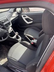 Peugeot 208 2018-thumb-11