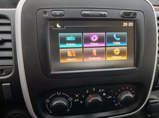 Κλούβα Renault 2019 Trafik. Με ράφια .Σαν καινούριο-thumb-90