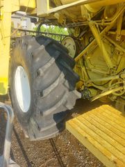 Θεριζοαλωνιστικές New Holland 1982 8070