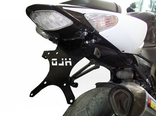 ΑΝΑΔΙΠΛΟΥΜΕΝΗ ΣΠΑΣΤΗ ΒΑΣΗ ΠΙΝΑΚΙΔΑΣ SUZUKI GSXR 1000 K5-K8 2005-2008