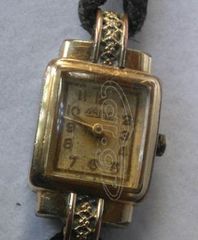 Ρολόι για την συλλογή σας R.W Χρυσό Movado 1925 Art Deco,antic χρυσο 14,μαύρο κορδόνι βραχιόλι "ρολόγια της Ελβετίας". Ιδανικό κομμάτι για οποιαδήποτε συλλογή ,, Αν θέλετε δεστε οπες τις αγγελίες μου