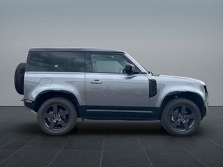 Land Rover Defender 2024 90 X-Dynamic SE D200-thumb-2