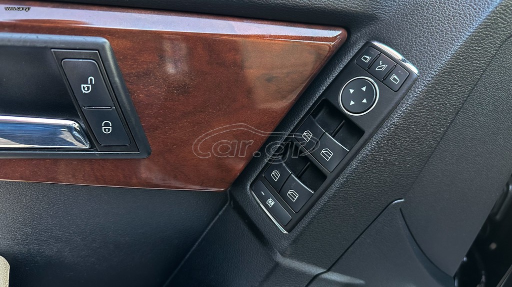 Mercedes-Benz GLK 300 thumbnail 21