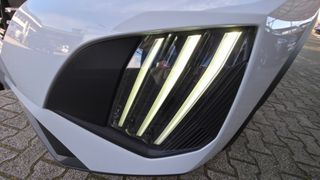Peugeot 2008 2025 1.2 PURETECH 102 STYLE-thumb-32