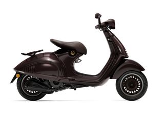 Vespa 946 2026 HORSE-thumb-3