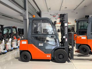Toyota 2014 02-8FDF25