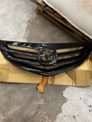 Mazda grille