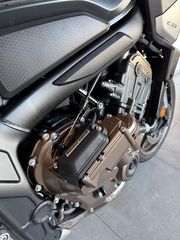 Honda CB 650 2025 R E-clutch-thumb-4