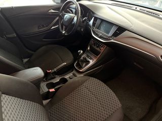 Opel Astra 2017-thumb-10