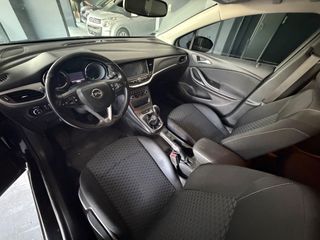 Opel Astra 2017-thumb-11