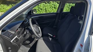 Suzuki Swift 2016 SWIFT_1.3_-thumb-11