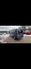 Renault 2019 traffic-thumb-2