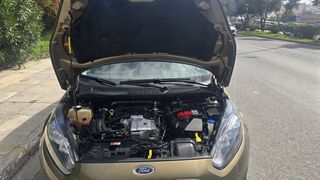 Ford Fiesta 2015 1.0_ECOBOOST_SYNC_EDITION-thumb-5