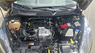 Ford Fiesta 2015 1.0_ECOBOOST_SYNC_EDITION-thumb-6