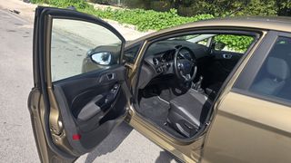 Ford Fiesta 2015 1.0_ECOBOOST_SYNC_EDITION-thumb-7
