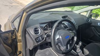 Ford Fiesta 2015 1.0_ECOBOOST_SYNC_EDITION-thumb-10