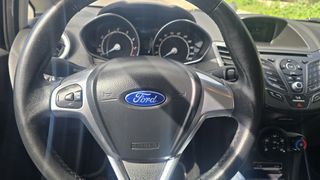 Ford Fiesta 2015 1.0_ECOBOOST_SYNC_EDITION-thumb-13
