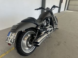 Harley Davidson V-ROD 2004-thumb-4