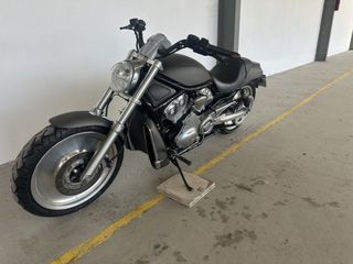 Harley Davidson V-ROD 2004-thumb-5