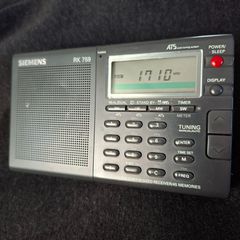 Siemens RK 759. Vintage Radio multiband. Λήψη FM, MW, LW και KW/SW.