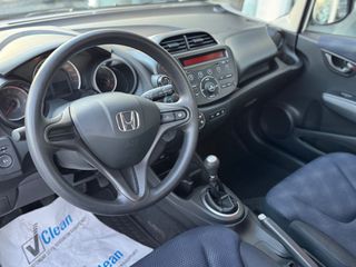 Honda Jazz 2012-thumb-15