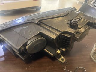 SKODA KAROQ 17-21 ΕΜΠΡΟΣ ΔΕΞΙ ΦΑΝΑΡΙ ΑΘΙΚΤΟ-thumb-2