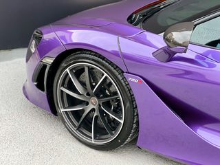 McLaren 720S 2018-thumb-8