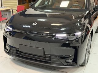 Leapmotor C 10 2026 REEV 970km Αυτονομία-thumb-3
