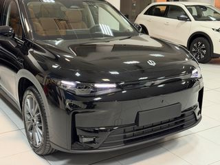 Leapmotor C 10 2026 REEV 970km Αυτονομία-thumb-6