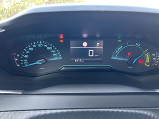 Peugeot 208 2025 1.2 Hybrid e-DCS6 110 Style-thumb-7
