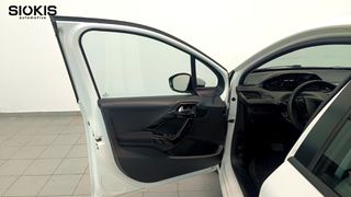 Peugeot 208 2019 1.2 PURETECH 100 ACTIVE-thumb-9