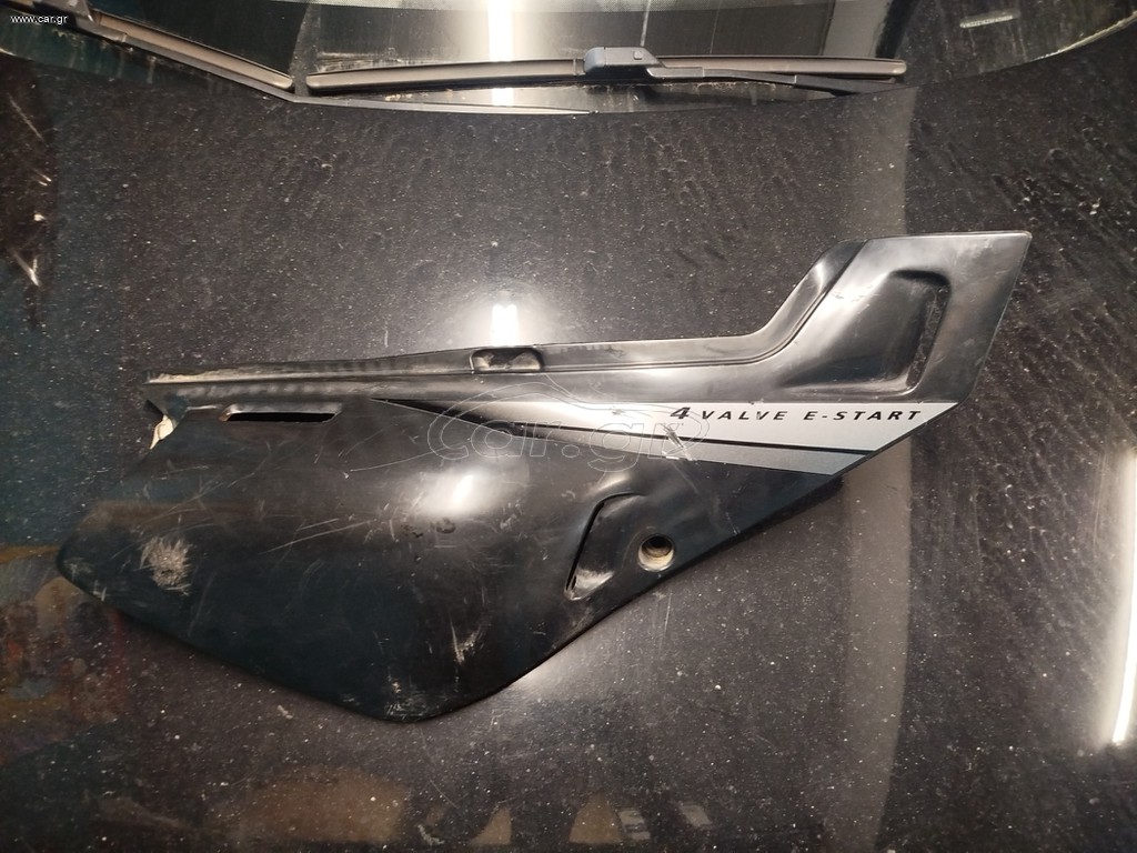 Δεξιό καπάκι ουράς XT600E