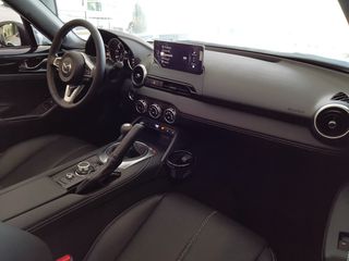 Mazda MX-5 2026 1.5 SKYACTIV G 132hp 6MT EXCLUSIVE-LINE (ΕΤΟΙΜΟΠΑΡΑΔΟΤΟ)-thumb-19