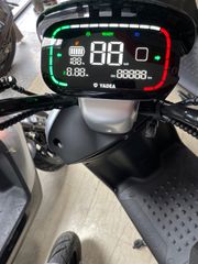 Yadea E8S 2026 ΧΩΡΙΣ ΔΙΠΛΩΜΑ - 1600€ ΜΕ ΤΗΝ ΑΔΕΙΑ-thumb-2