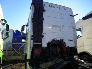 Volvo 2016 FH4 500-thumb-3