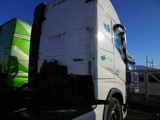 Volvo 2016 FH4 500-thumb-6