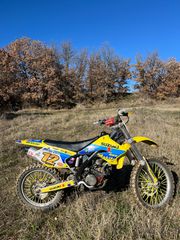 Suzuki RM-Z 250 2004-thumb-1