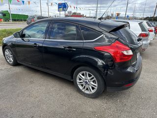 Ford Focus 2014 TITANIUM-thumb-4