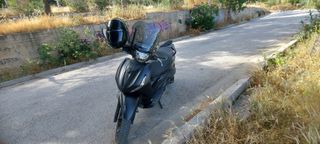 Piaggio Beverly 300 2024 Deep Black