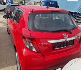 Toyota Yaris 2013-thumb-3