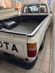 Toyota hilux 2,4-thumb-3