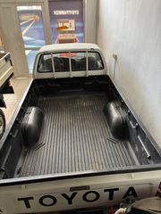 Toyota hilux 2,4-thumb-5
