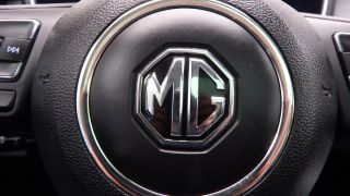 Mg EHS 2023 1.5t-gdi PHEV LUXURY PANORAMA ΔΕΡΜΑ R18 NAVI 3ΠΛΗ-thumb-66