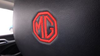Mg ZS 2023 LUXURY PANORAMA NAVI ΔΕΡΜΑ ΗΛ. ΚΑΘΙΣΜΑΤΑ R17 3ΠΛΗ-thumb-45