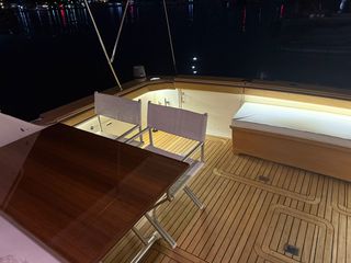 Bertram 1987 37 Convertible-thumb-10