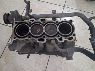 Nissan micra K12-thumb-2