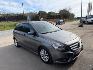 Mercedes-Benz B 180 2013