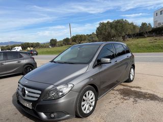 Mercedes-Benz B 180 2013-thumb-4