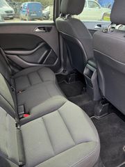 Mercedes-Benz B 180 2013-thumb-7